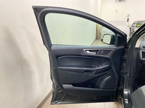 Certified 2022 Ford Edge SEL w/ Convenience Package image 11