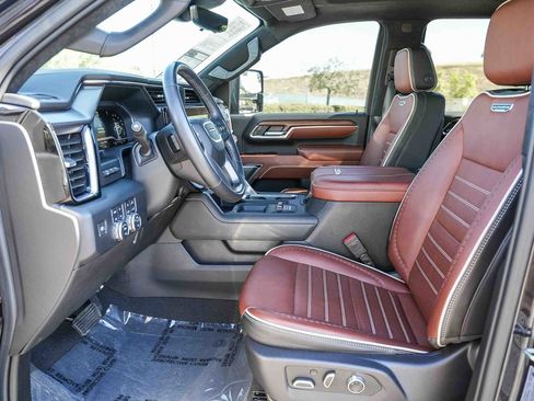 Used 2024 GMC Sierra 2500 Denali Ultimate AWD/4WD image 17