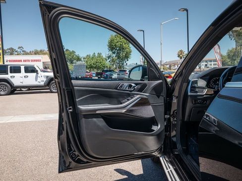 Used 2023 BMW X5 xDrive40i image 8