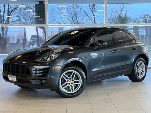 Used 2018 Porsche Macan Sport Edition AWD/4WD image 1