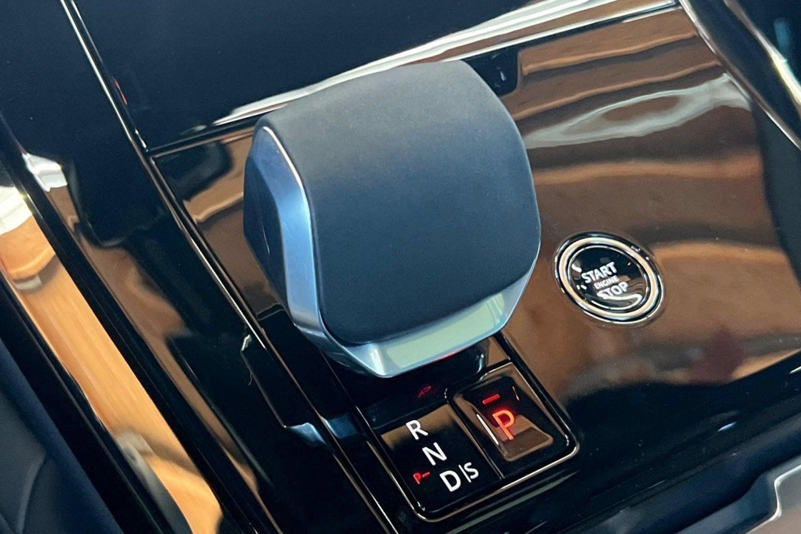 New 2026 Land Rover Range Rover Sport SE AWD/4WD image 13