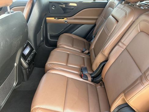 Certified 2022 Lincoln Aviator Reserve AWD/4WD image 14