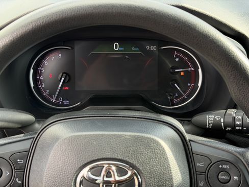 Used 2024 Toyota RAV4 XLE FWD image 18