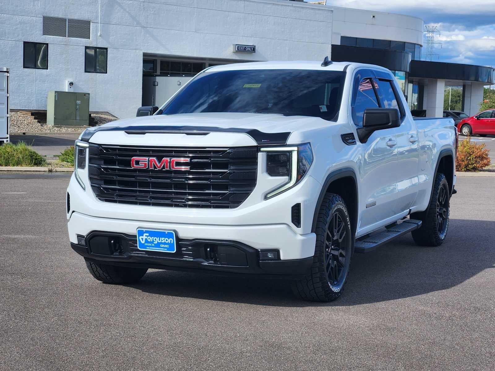 Used 2024 GMC Sierra 1500 Elevation AWD/4WD image 4
