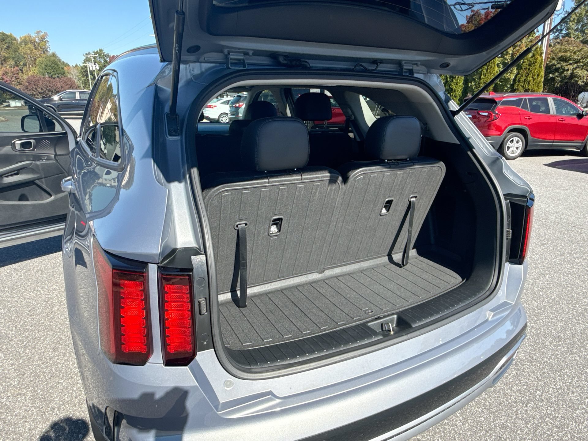 Used 2023 Kia Sorento S w/ Panoramic Sunroof Package FWD image 20