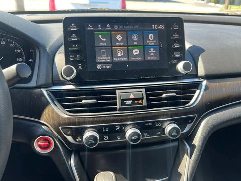 Used 2018 Honda Accord EX image 21