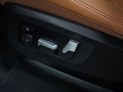 Used 2025 BMW X5 xDrive40i image 24