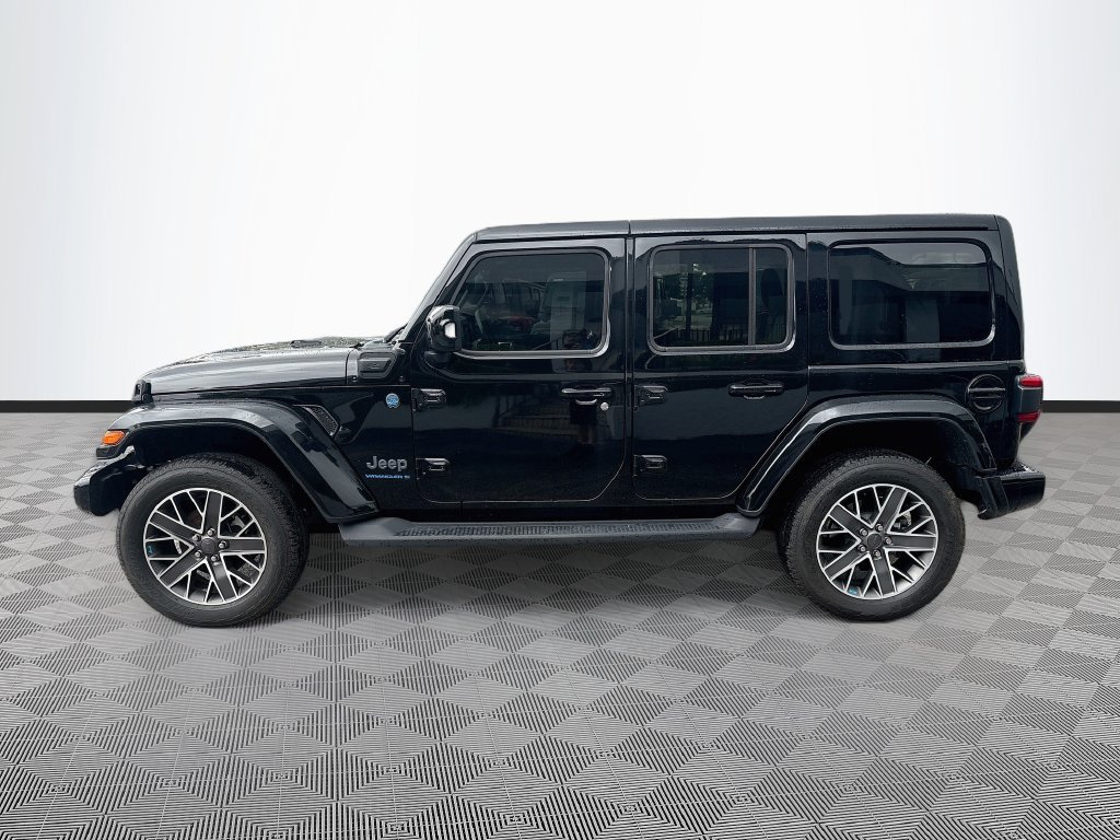 Certified 2023 Jeep Wrangler Unlimited Sahara AWD/4WD image 9