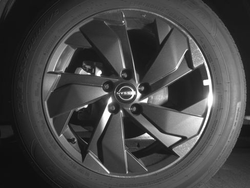 Used 2025 Nissan Rogue SV FWD image 12