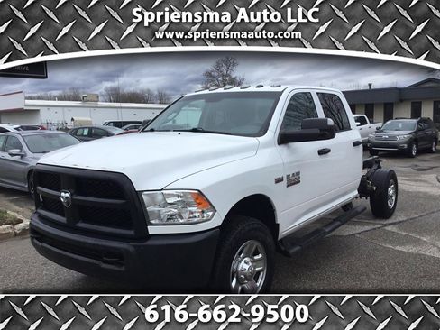 Used 2018 RAM 3500 Tradesman image 1