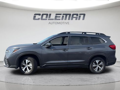 Used 2025 Subaru Ascent Premium AWD/4WD image 2