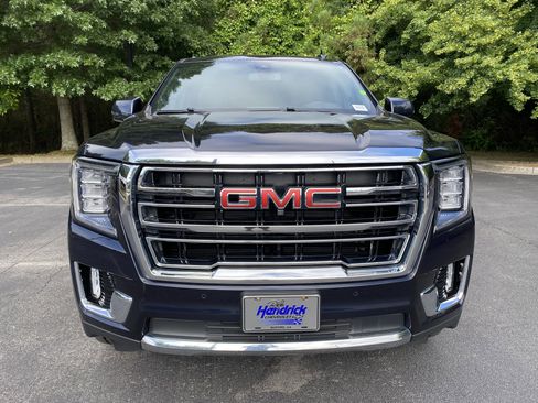 Used 2021 GMC Yukon SLT w/ SLT Premium Package AWD/4WD image 3