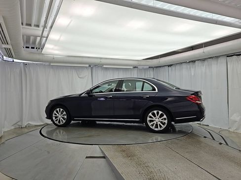 Used 2017 Mercedes-Benz E 300 4MATIC image 4