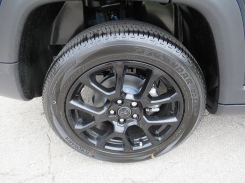 New 2026 Jeep Compass Latitude AWD/4WD image 8