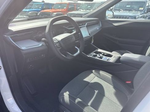 Used 2026 Jeep Cherokee Laredo AWD/4WD image 9
