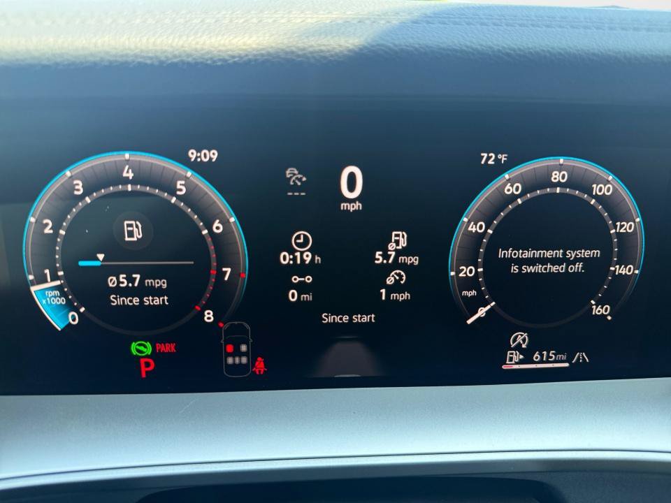 New 2026 Volkswagen Tiguan SE R-Line AWD/4WD image 11