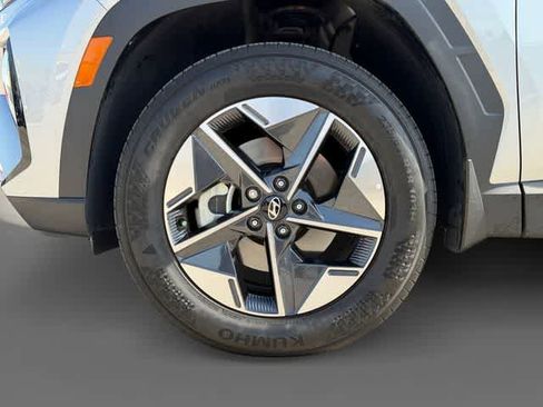 Certified 2025 Hyundai Tucson SEL image 9