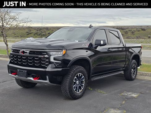 Used 2023 Chevrolet Silverado 1500 ZR2 image 1