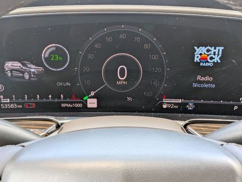 Used 2021 Cadillac Escalade Premium Luxury image 17