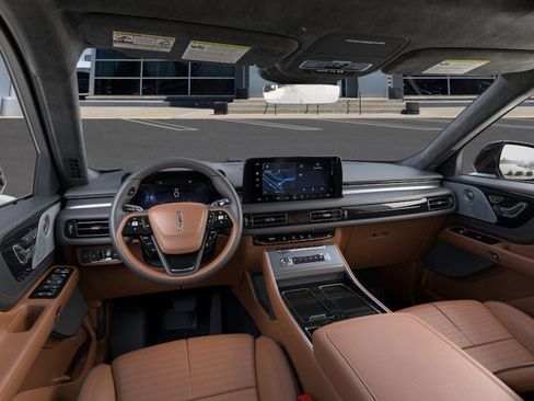 New 2025 Lincoln Aviator Black Label image 9