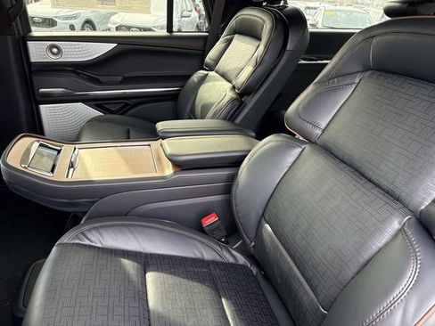 New 2026 Lincoln Navigator Black Label AWD/4WD image 17