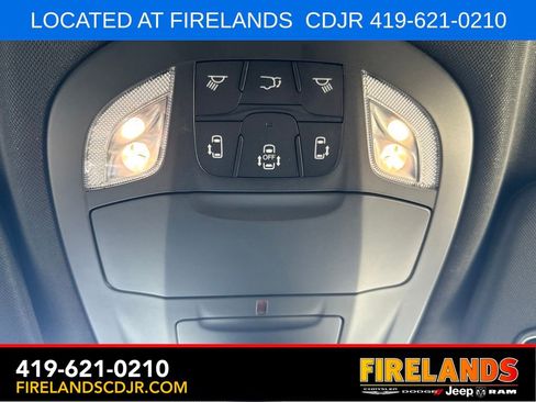New 2027 Chrysler Pacifica Select FWD image 28