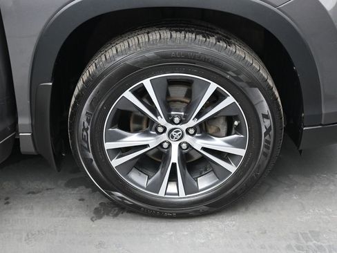 Used 2016 Toyota Highlander XLE image 33