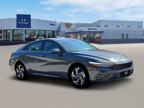 New 2026 Hyundai Elantra Limited FWD image 10