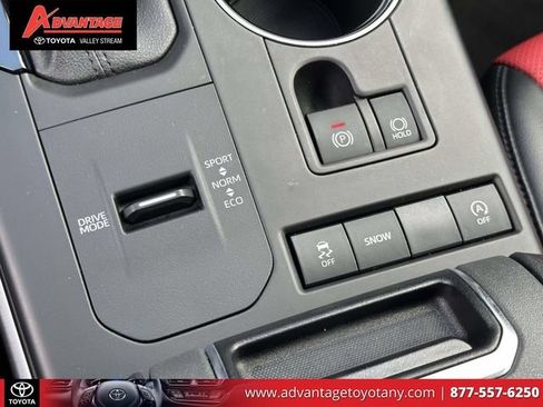 Used 2022 Toyota Highlander XSE FWD image 39
