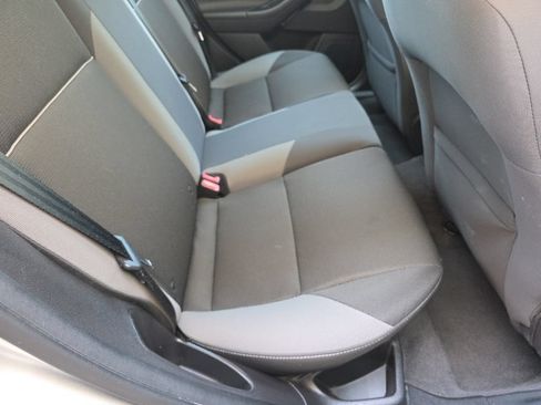 Used 2014 Ford Focus SE FWD image 24