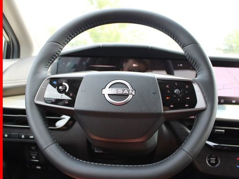 New 2025 Nissan Murano SL image 22