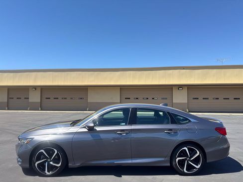 Used 2019 Honda Accord Sport image 4