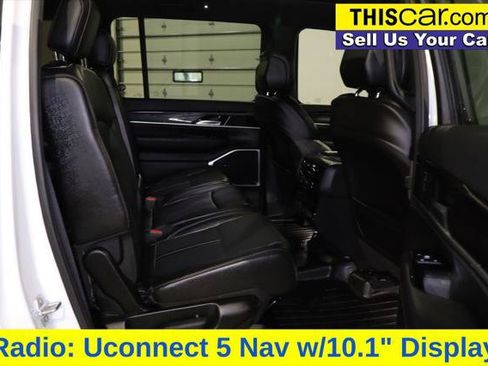 Used 2023 Jeep Wagoneer 4WD w/ Premium Group I image 17