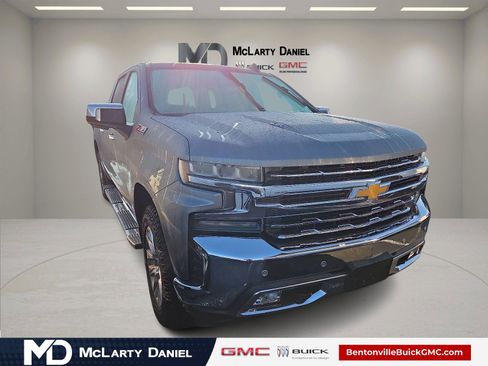 Used 2021 Chevrolet Silverado 1500 LTZ w/ Z71 Off-Road Package image 1