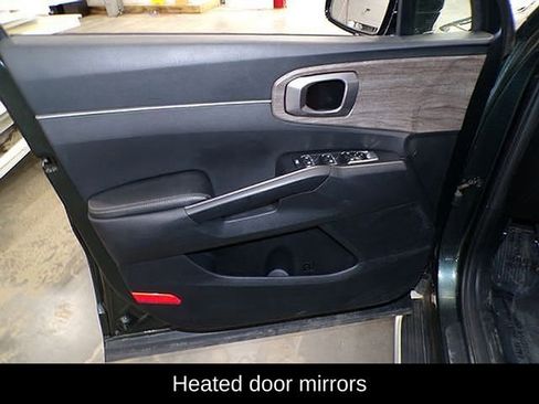 Used 2022 Kia Sorento S image 17