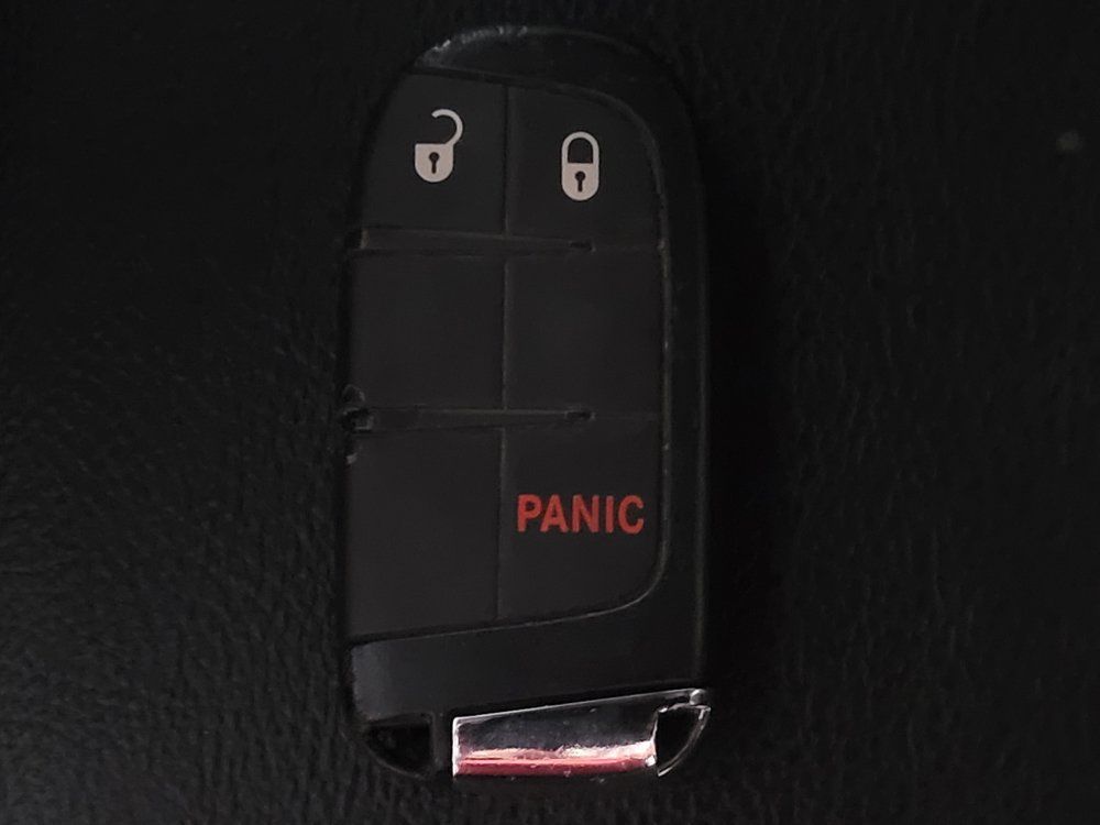 Used 2022 Jeep Compass Latitude AWD/4WD image 32