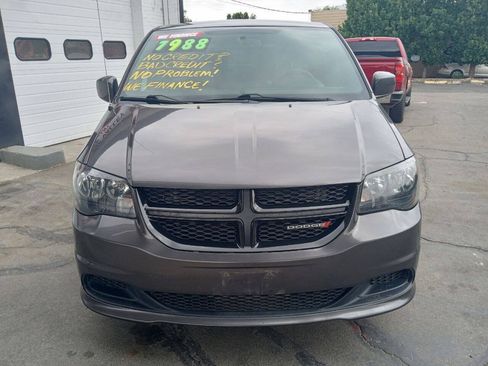 Used 2016 Dodge Grand Caravan SE FWD image 9
