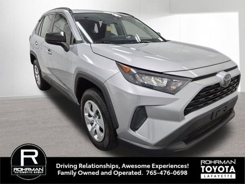 Used 2020 Toyota RAV4 LE image 9