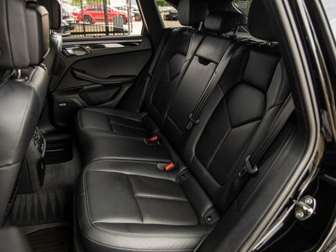 Certified 2023 Porsche Macan Turbo image 41