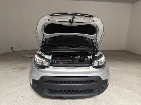 Used 2019 Kia Soul image 11