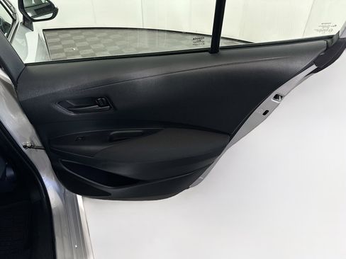 Used 2025 Toyota Corolla LE image 28