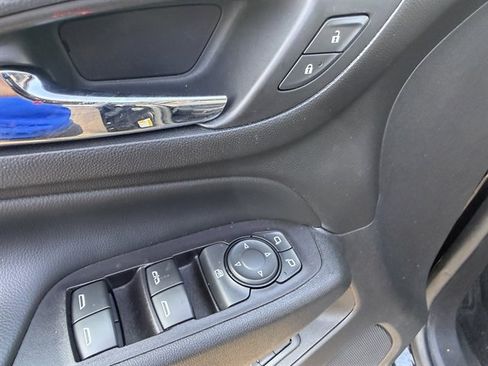 Used 2019 Chevrolet Equinox Premier AWD/4WD image 11