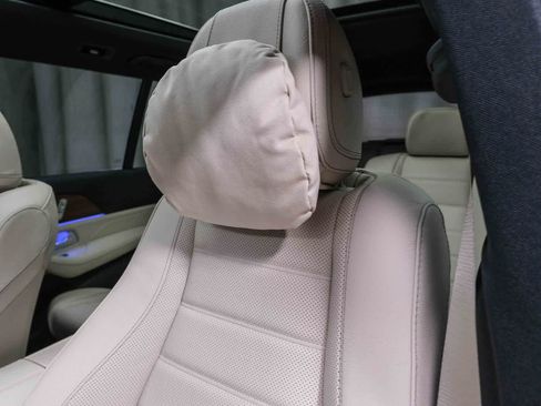 New 2026 Mercedes-Benz GLS 580 4MATIC image 26