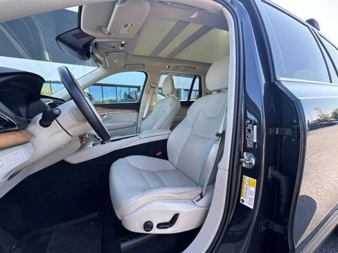 Used 2021 Volvo XC90 T6 Momentum w/ Advanced Package AWD/4WD image 9