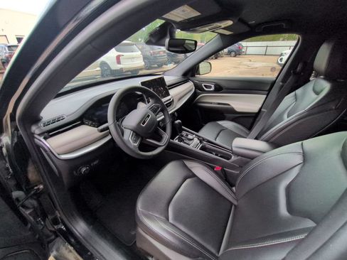 Used 2025 Jeep Compass Limited AWD/4WD image 3