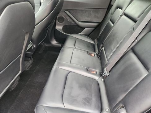 Used 2023 Tesla Model Y Performance image 30