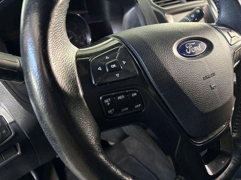 Used 2017 Ford Explorer XLT w/ Equipment Group 202A AWD/4WD image 39