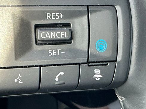 Used 2023 Nissan Pathfinder SL image 20