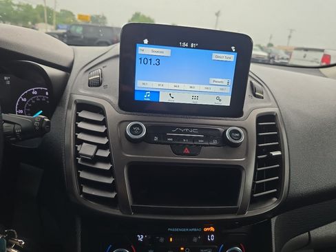 Used 2019 Ford Transit Connect XLT FWD image 27