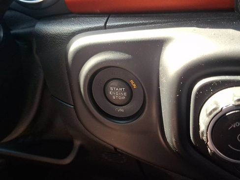 Used 2020 Jeep Gladiator Rubicon w/ LED Lighting Group AWD/4WD image 22